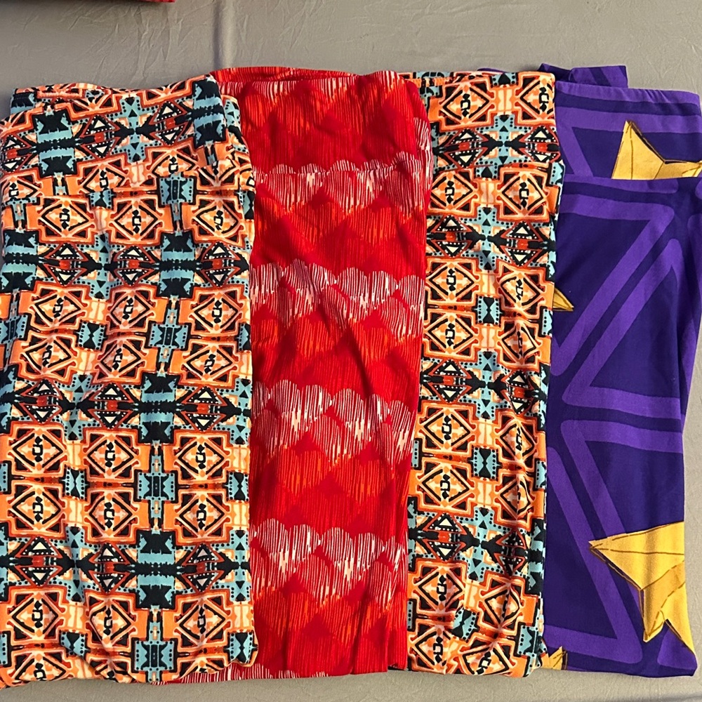 4 NEW pairs of LuLaRoe Leggings!